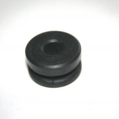 Silent-bloc de réservoir arrière