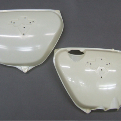 Set de caches latéraux  CB750 en ABS