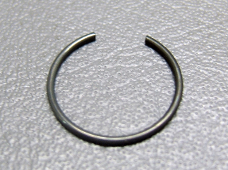 Jeu de 2 circlips d'axe de piston pour Honda750 Four