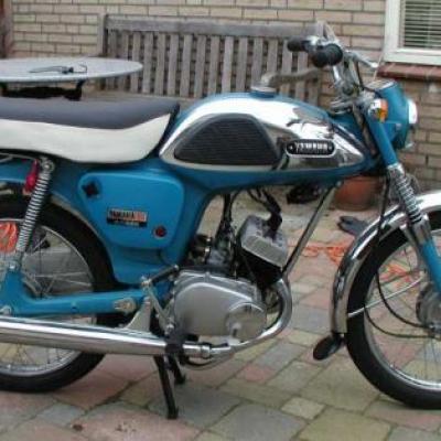 Housse de selle bicolore pour YL1